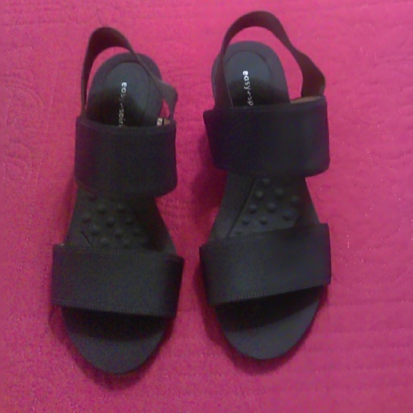 easy spirit dress sandals